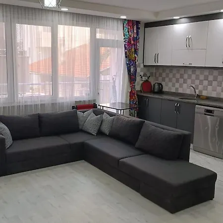 Antalya'nin Kalbindeki Huzur Анталья
